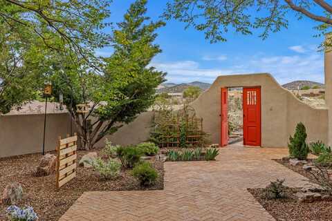 16 Ensenada, Santa Fe, NM 87508