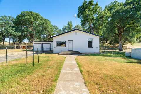 18555 Live Oak Road, Red Bluff, CA 96080