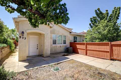 573 Mission De Oro Drive, Redding, CA 96003