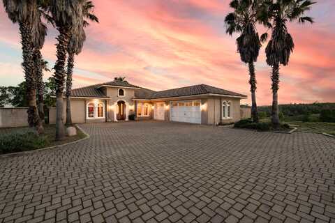 4684 Oak Glen Drive, Redding, CA 96001