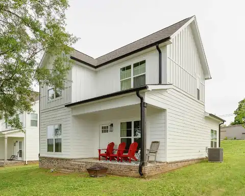 223 Virginia Ave, Florence, AL 35630