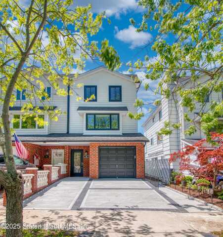 22 May Place, Staten Island, NY 10312