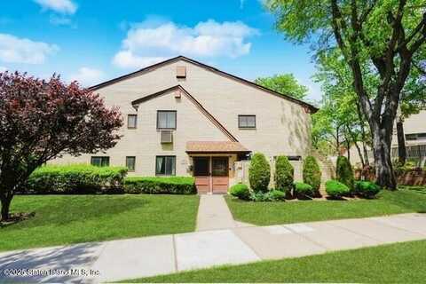 7 Kathy Place, Staten Island, NY 10314