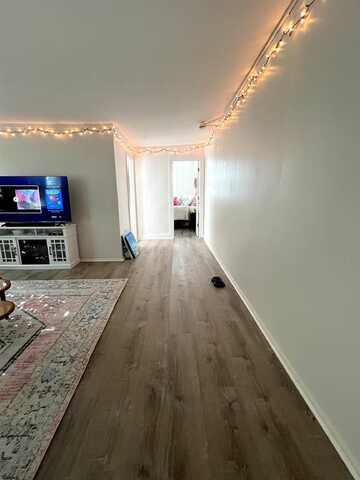 6430 Ventnor Ave, Ventnor City, NJ 08406