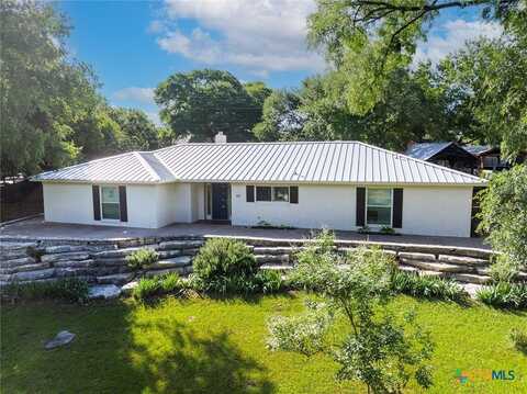 801 Arrowhead Drive, Salado, TX 76571