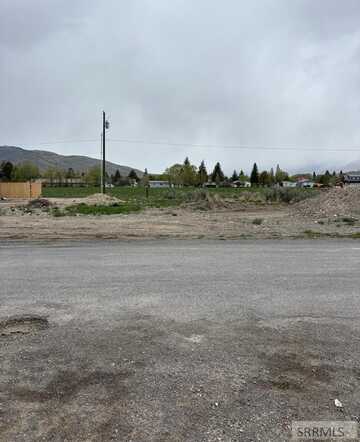 410 Rose Avenue, Mackay, ID 83251