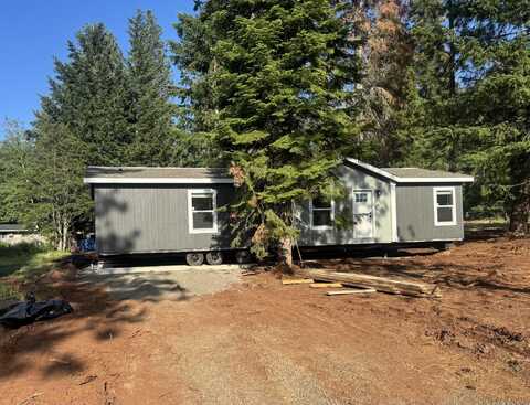 855 Redwood Avenue, Butte Falls, OR 97522