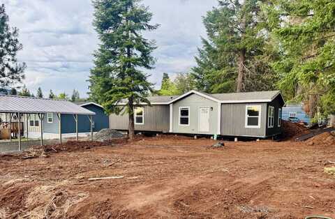 855 Redwood Avenue, Butte Falls, OR 97522