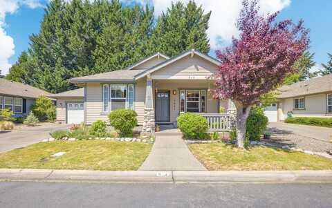 914 Schaefers Lane, Grants Pass, OR 97526