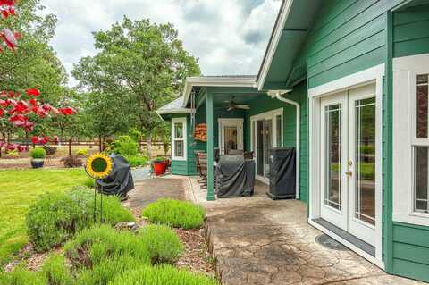592 Kaneeta Lane, Grants Pass, OR 97526