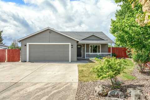 28 Raywood Court, Eagle Point, OR 97524