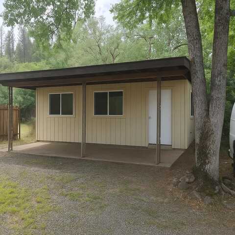104 Fir Street, Shady Cove, OR 97539