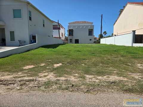 118 Dolphin St., South Padre Island, TX 78597