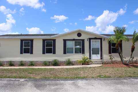 211 Key Largo Ave., Davenport, FL 33897
