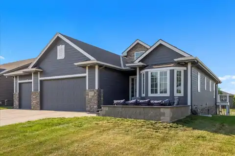 3102 TRADERS POINTE Road, COUNCIL BLUFFS, IA 51501