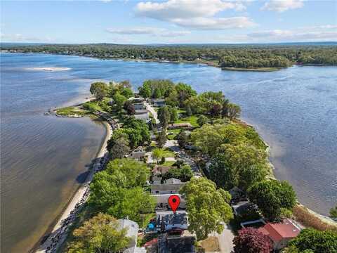 109 Namquid Drive, Warwick, RI 02888