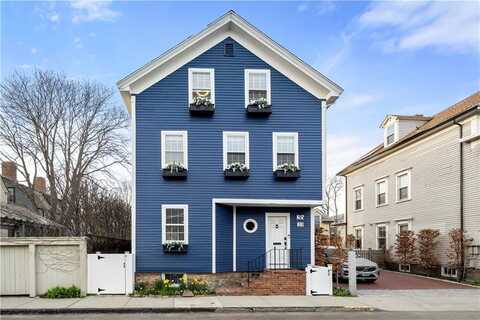 33 Marsh Street, Newport, RI 02840