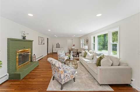 634 Victory Highway, Coventry, RI 02827