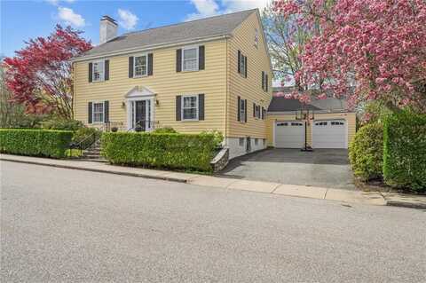 60 Ayrault Street, Newport, RI 02840