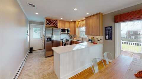 5 ODonnell Road, Middletown, RI 02842