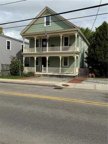 53 Maple Avenue, Barrington, RI 02806
