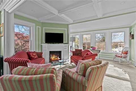 98 Kay Street, Newport, RI 02840