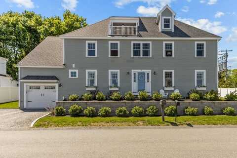 11 Narragansett Avenue, Portsmouth, RI 02871