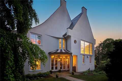 14 Leroy Avenue, Newport, RI 02840