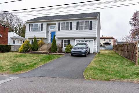 10 Flanders Street, Johnston, RI 02919