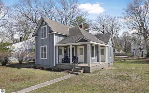 864 E State Street, Traverse City, MI 49686