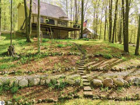 2359 Whitetail Drive, Traverse City, MI 49696