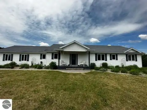1570 Sage Lake Road, Hale, MI 48739