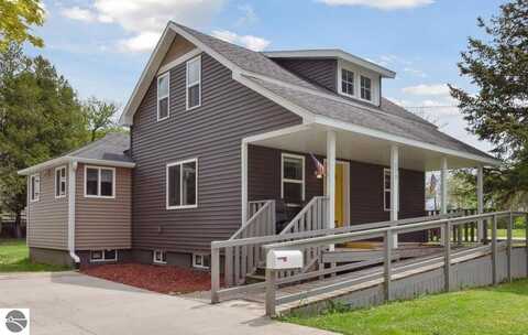 113 S Grover Avenue, Alma, MI 48801