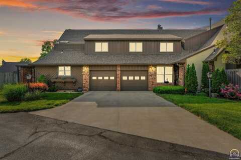 5613 SW Foxcroft North CIR, Topeka, KS 66614