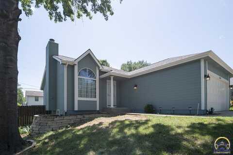 5619 SW 35th ST, Topeka, KS 66614