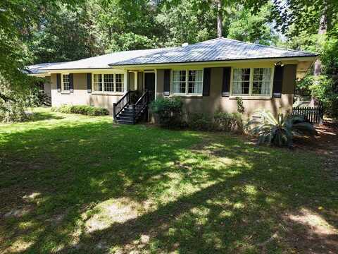 610 Partridge Dr., Thomasville, GA 31792