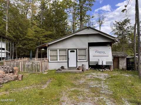 122 Scenic Circle, Flinton, PA 16640
