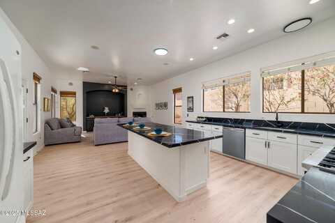 11569 Mountain Breeze Drive, Tucson, AZ 85737