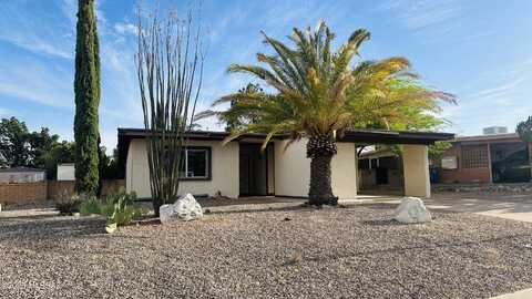 617 W Via San Mateo, Green Valley, AZ 85614