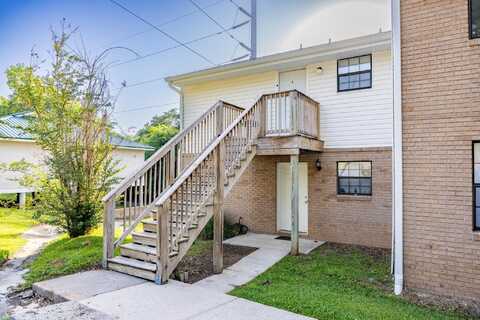 1103 Green Tree Court, Tallahassee, FL 32304