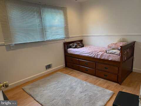 35 SHACKAMAXON DRIVE, HAMILTON, NJ 08690