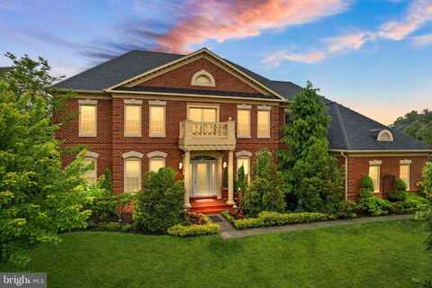 18250 GLEN OAK WAY, LEESBURG, VA 20176