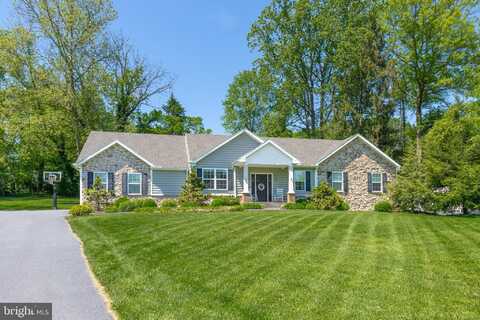 24 RED BUD DRIVE, MILLERSVILLE, PA 17551