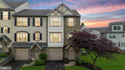400 CARRIAGE LANE, RED LION, PA 17356