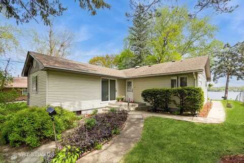 3714 W. Lake Shore Drive, Wonder Lake, IL 60097