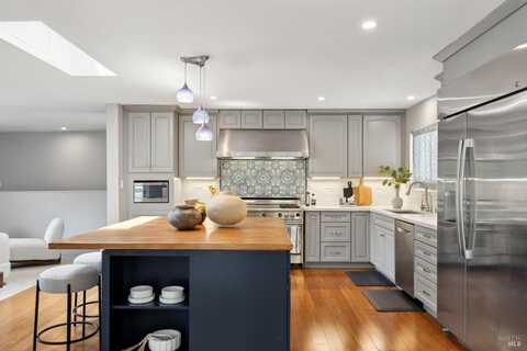580 Bolinas Road, Fairfax, CA 94930