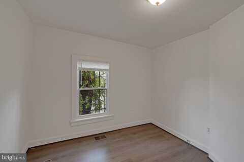 5213 CLOUD PLACE NE, WASHINGTON, DC 20019