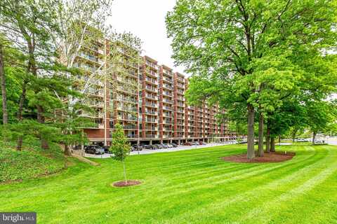 1300 ARMY NAVY DRIVE, ARLINGTON, VA 22202
