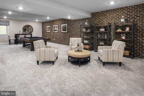 2 GARDEN GATE CIRCLE, FREDERICK, MD 21702