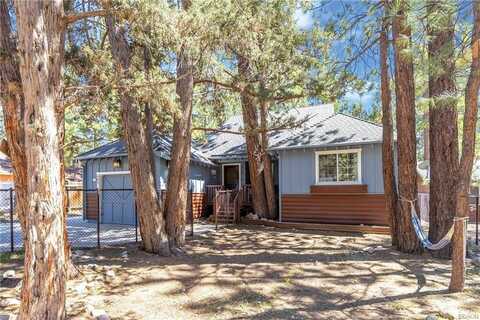 736 Sugarloaf Boulevard, Big Bear City, CA 92314